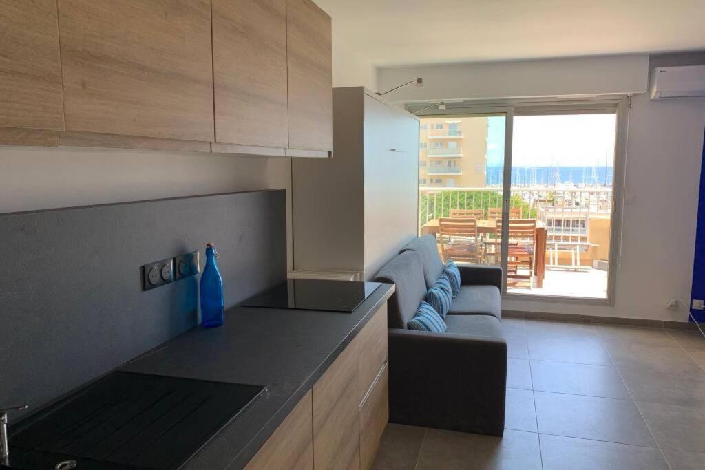 L'Effet Mer, Duplex Sur Le Port Avec Ses 2 Terrasses Vue Mer Hyeres Ngoại thất bức ảnh